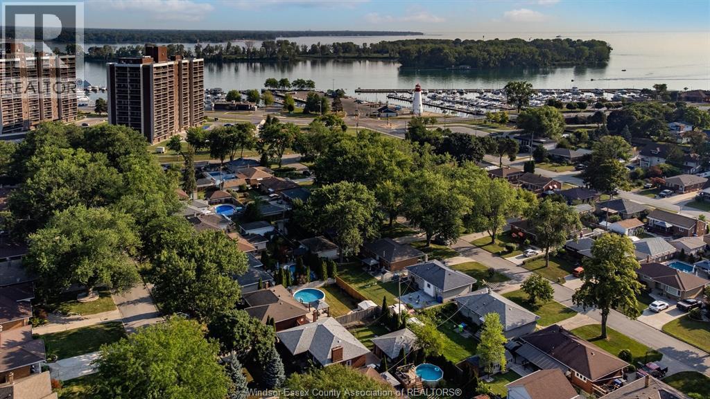 462 Dormar Drive, Windsor, ON - Outdoor With Body Of Water With View