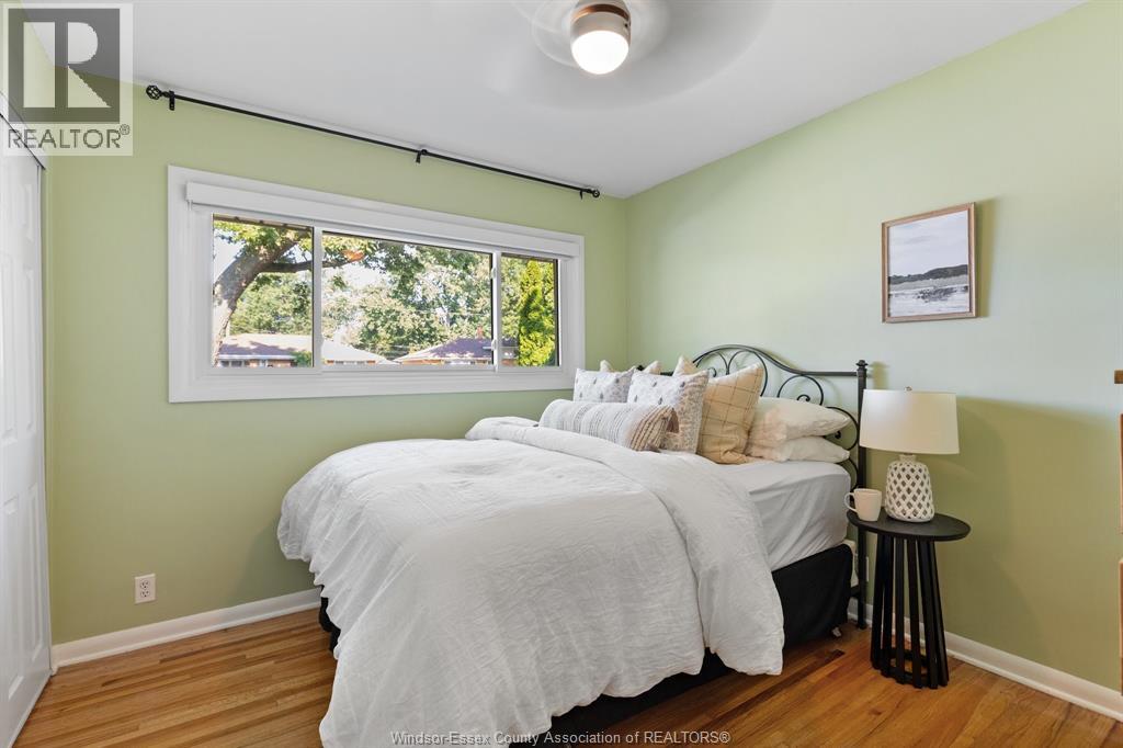 462 Dormar Drive, Windsor, ON - Indoor Photo Showing Bedroom