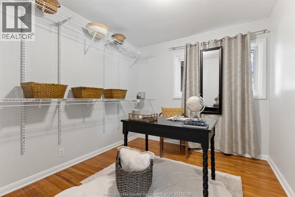 462 Dormar Drive, Windsor, ON - Indoor Photo Showing Bedroom