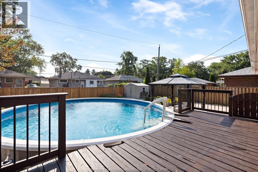 462 Dormar Drive, Windsor, ON - Outdoor With Above Ground Pool With Backyard
