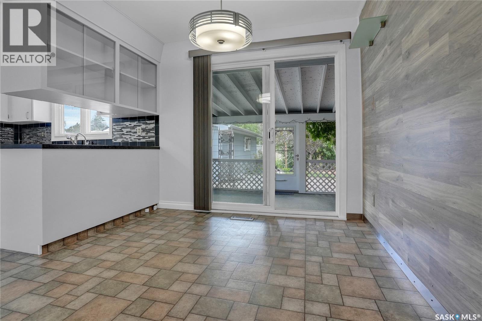 6015 7Th Avenue N, Regina, SK - Indoor