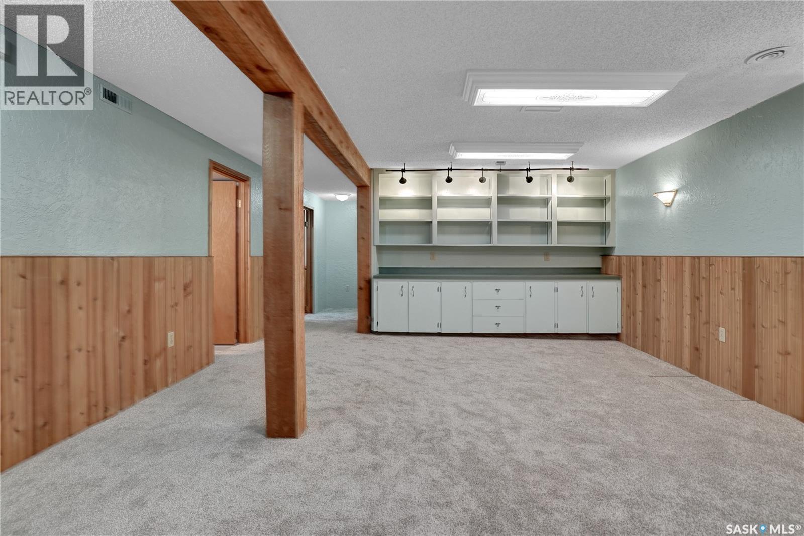 6015 7Th Avenue N, Regina, SK - Indoor Photo Showing Other Room