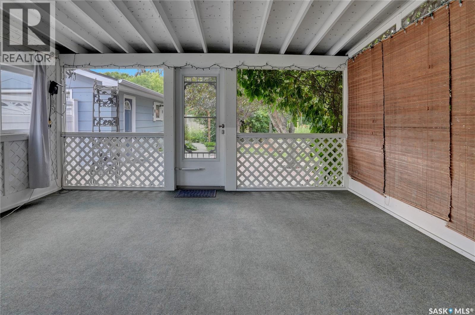 6015 7Th Avenue N, Regina, SK - With Deck Patio Veranda With Exterior