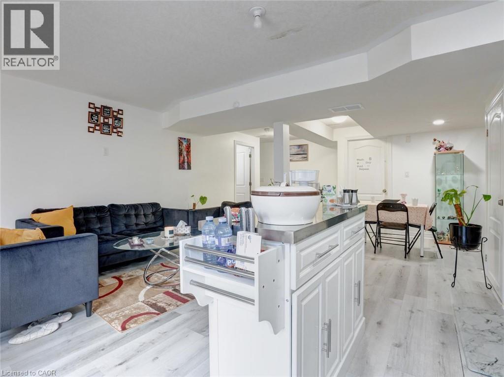 584 Pinery Trail, Waterloo, ON - Indoor Photo Showing Other Room