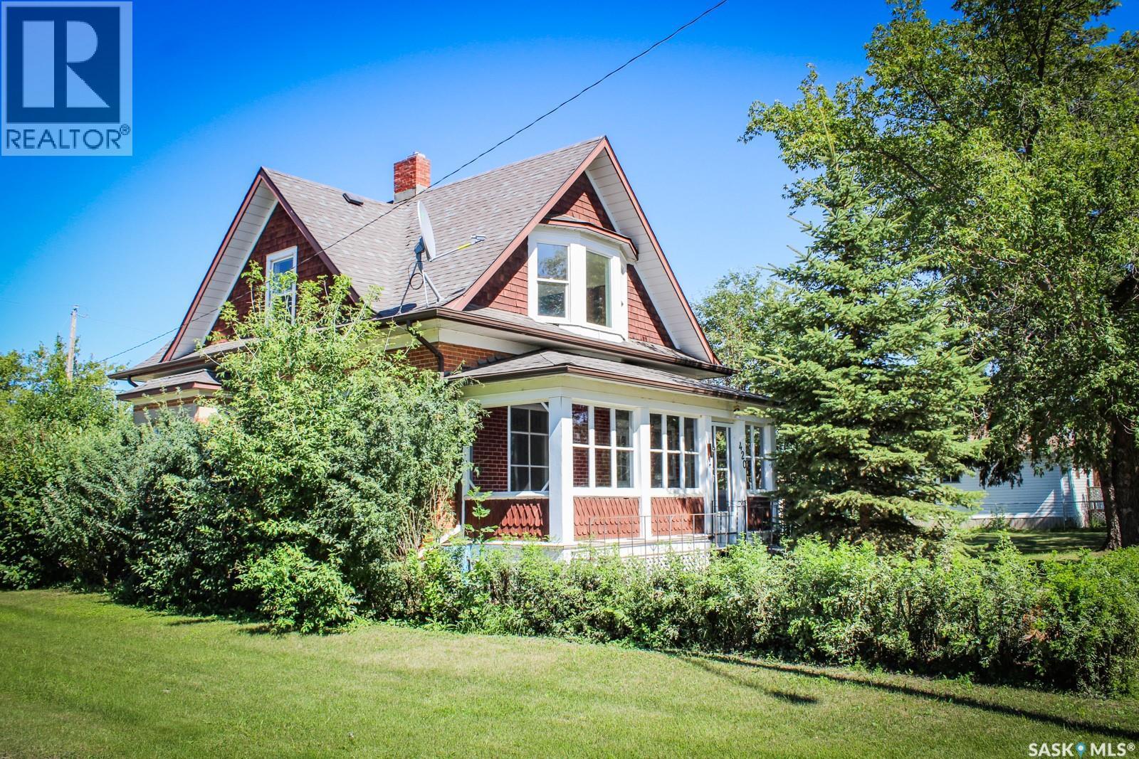 420 Burrows Avenue W, Melfort, SK - Outdoor