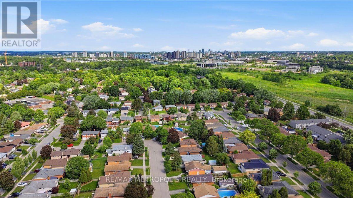 615 Dogwood Lane, Waterloo, ON - Outdoor With View