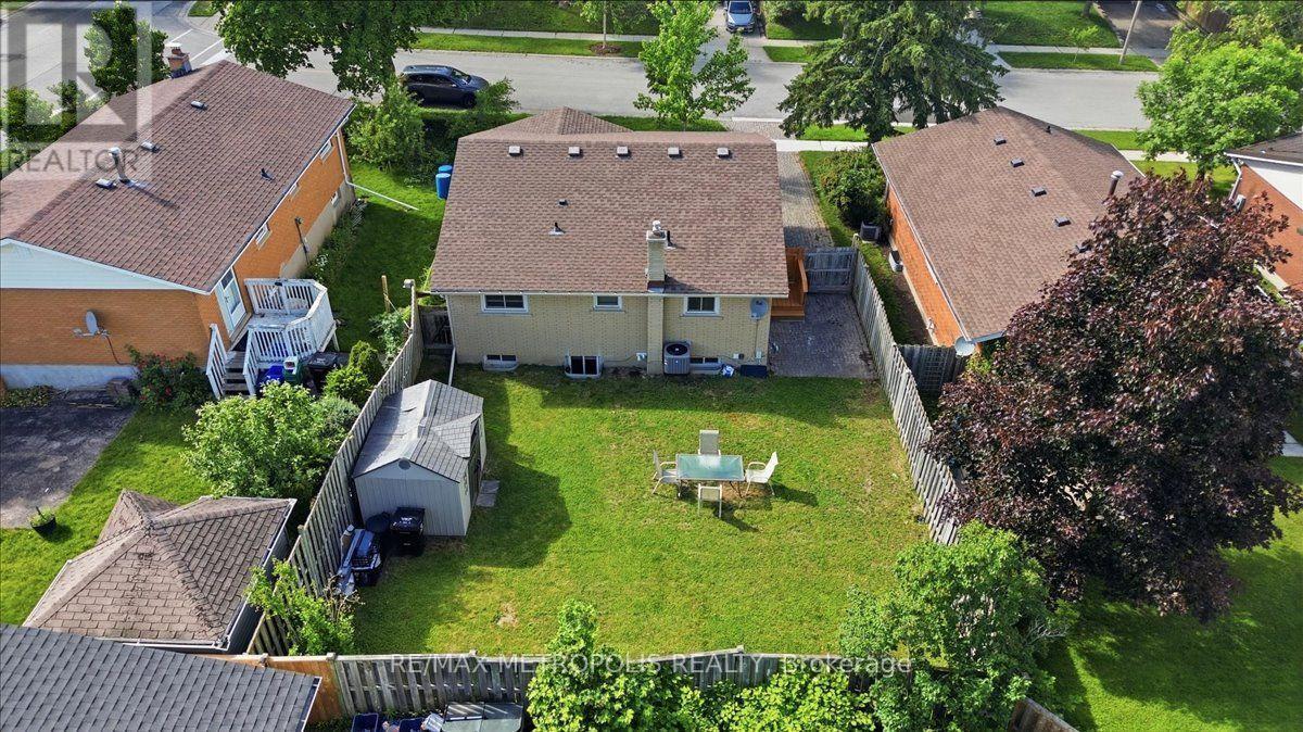 615 Dogwood Lane, Waterloo, ON - Outdoor