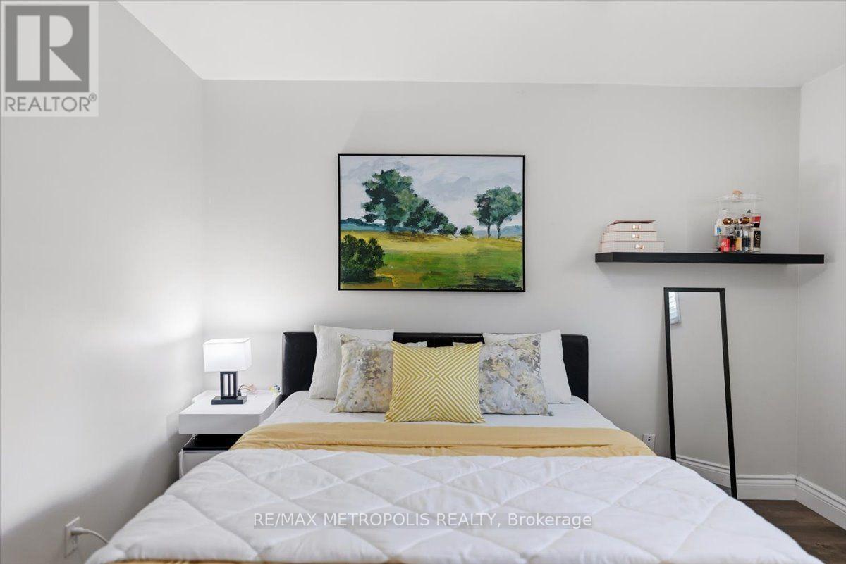 615 Dogwood Lane, Waterloo, ON - Indoor Photo Showing Bedroom