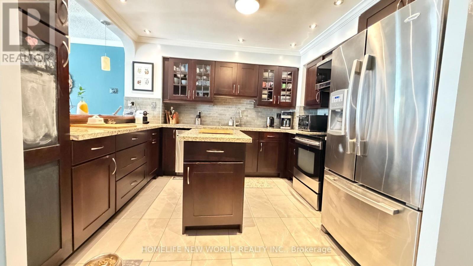 Upgraded Kitchen - 5 Doral Gate, Markham, ON - Indoor Photo Showing Kitchen