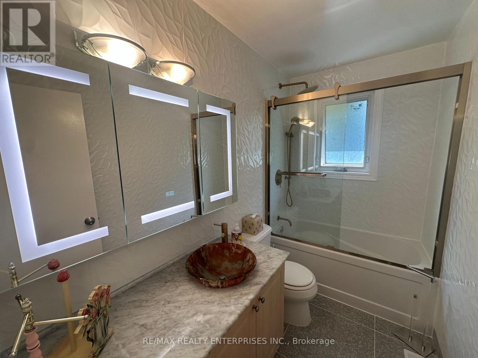 1571 Muir Road, Mississauga, ON - Indoor Photo Showing Bathroom