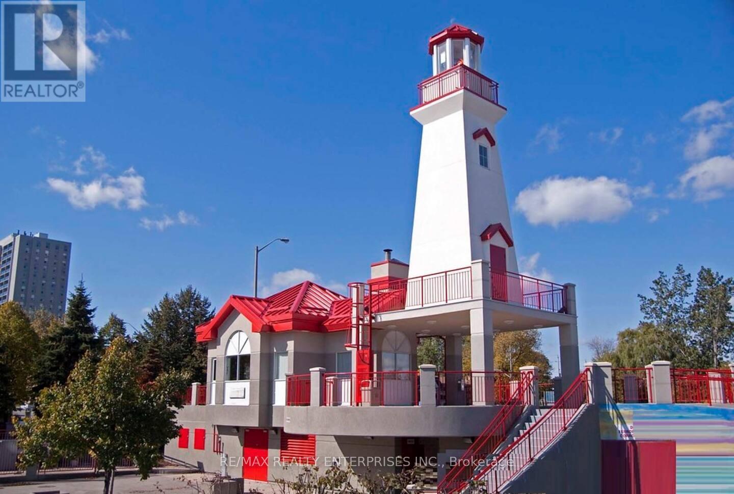 Beautiful Lighthouse in Port Credit close by - 1571 Muir Road, Mississauga, ON - Outdoor