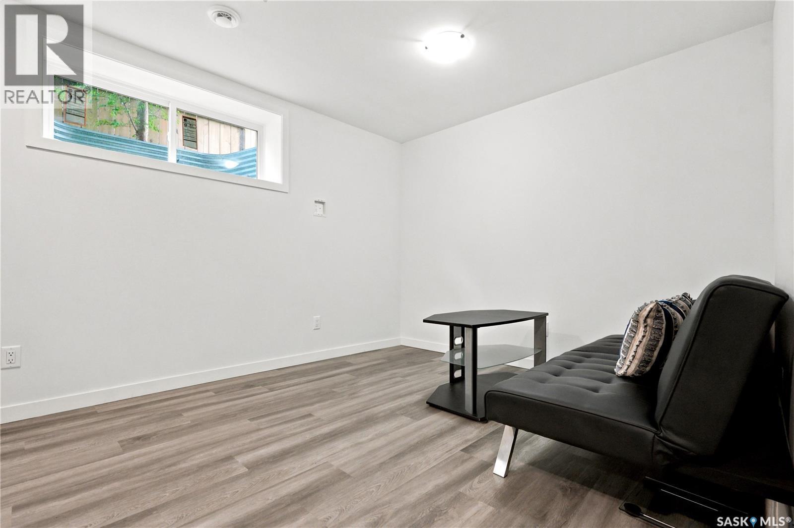 207 Kolynchuk Manor, Saskatoon, SK - Indoor