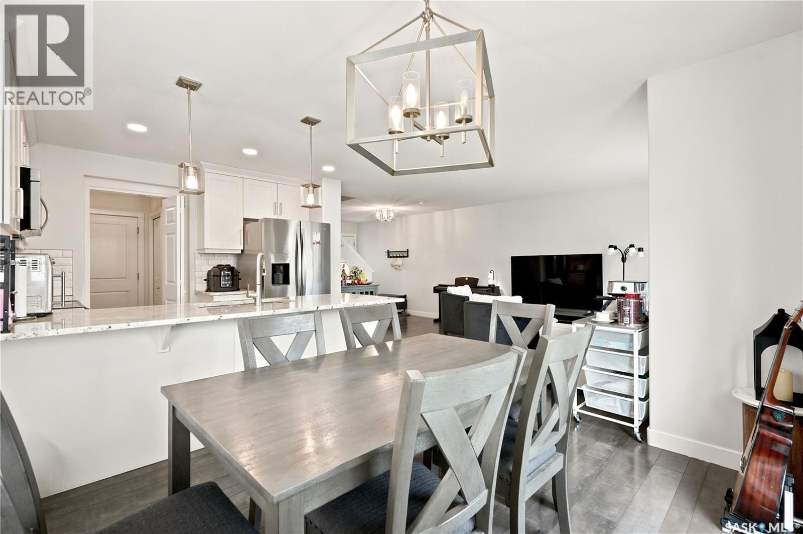 207 Kolynchuk Manor, Saskatoon, SK - Indoor Photo Showing Dining Room