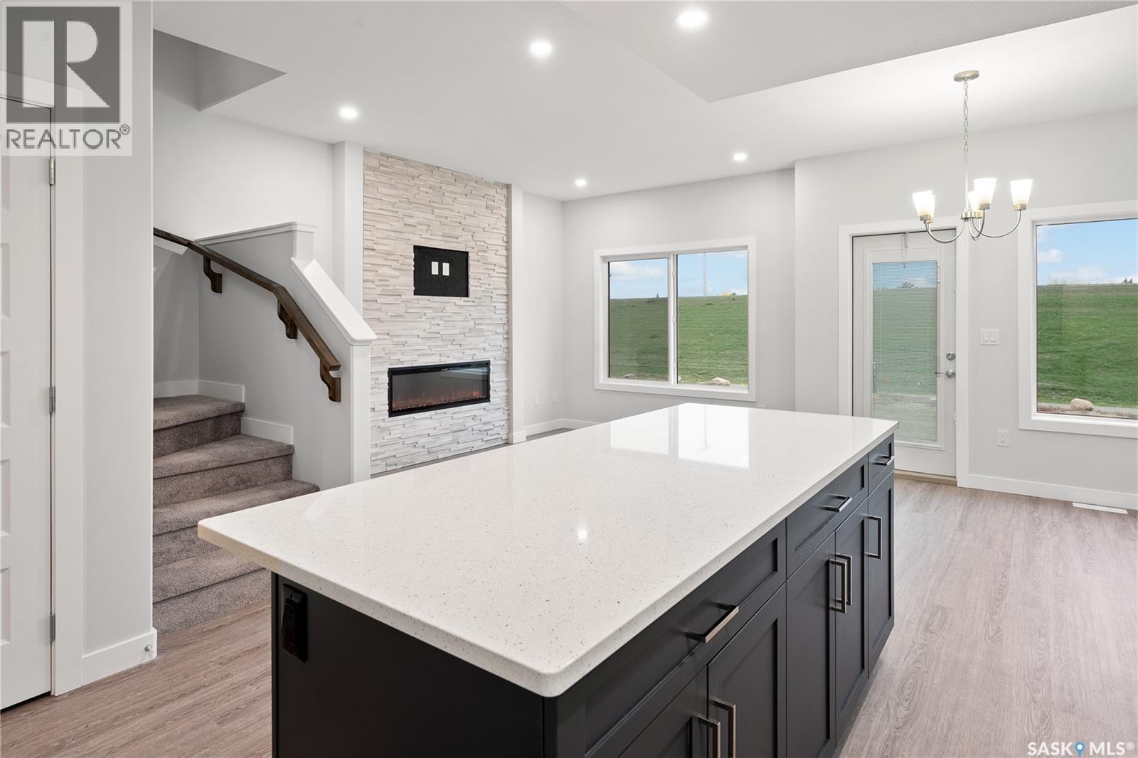 2921 Green Turtle Road, Regina, SK - Indoor