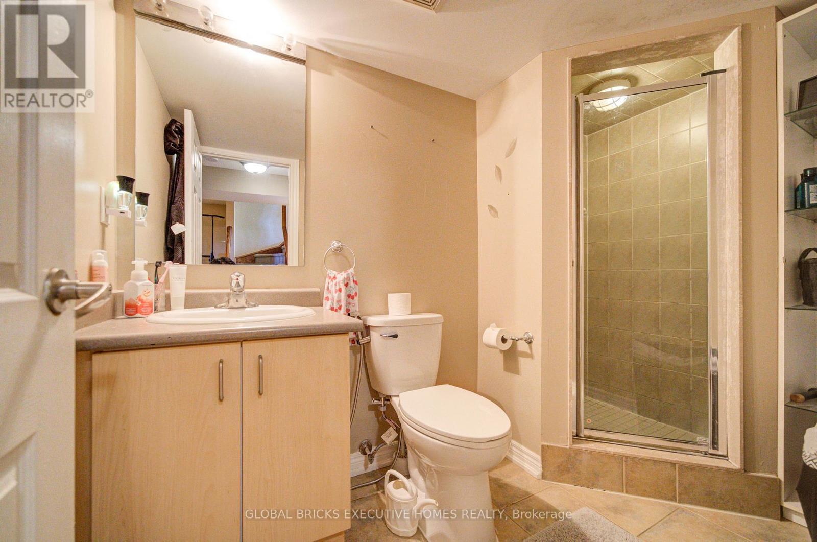 3pc bath in basement - 3885 Eglinton Avenue, Mississauga, ON - Indoor Photo Showing Bathroom