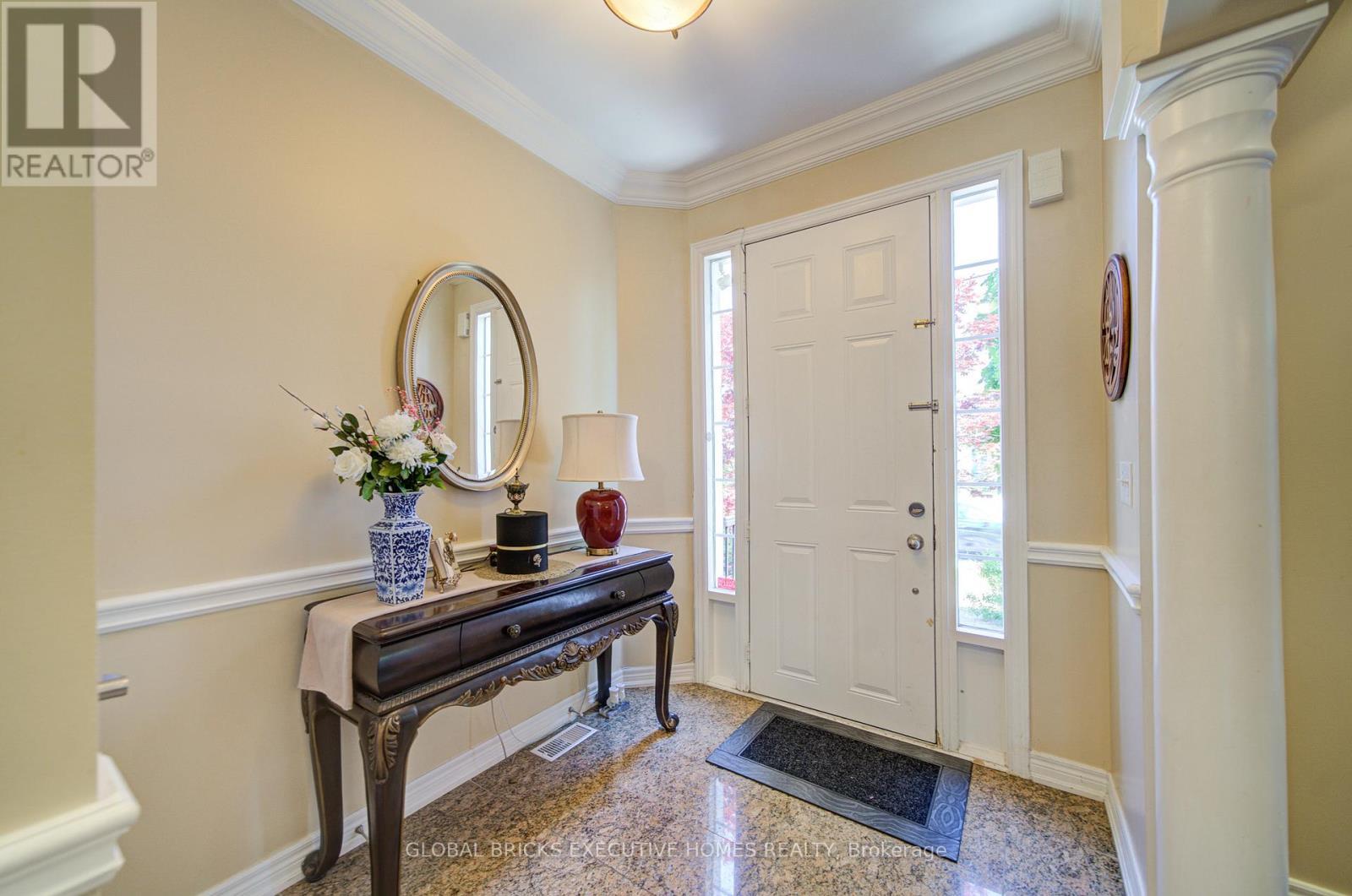 Foyer - 3885 Eglinton Avenue, Mississauga, ON - Indoor Photo Showing Other Room