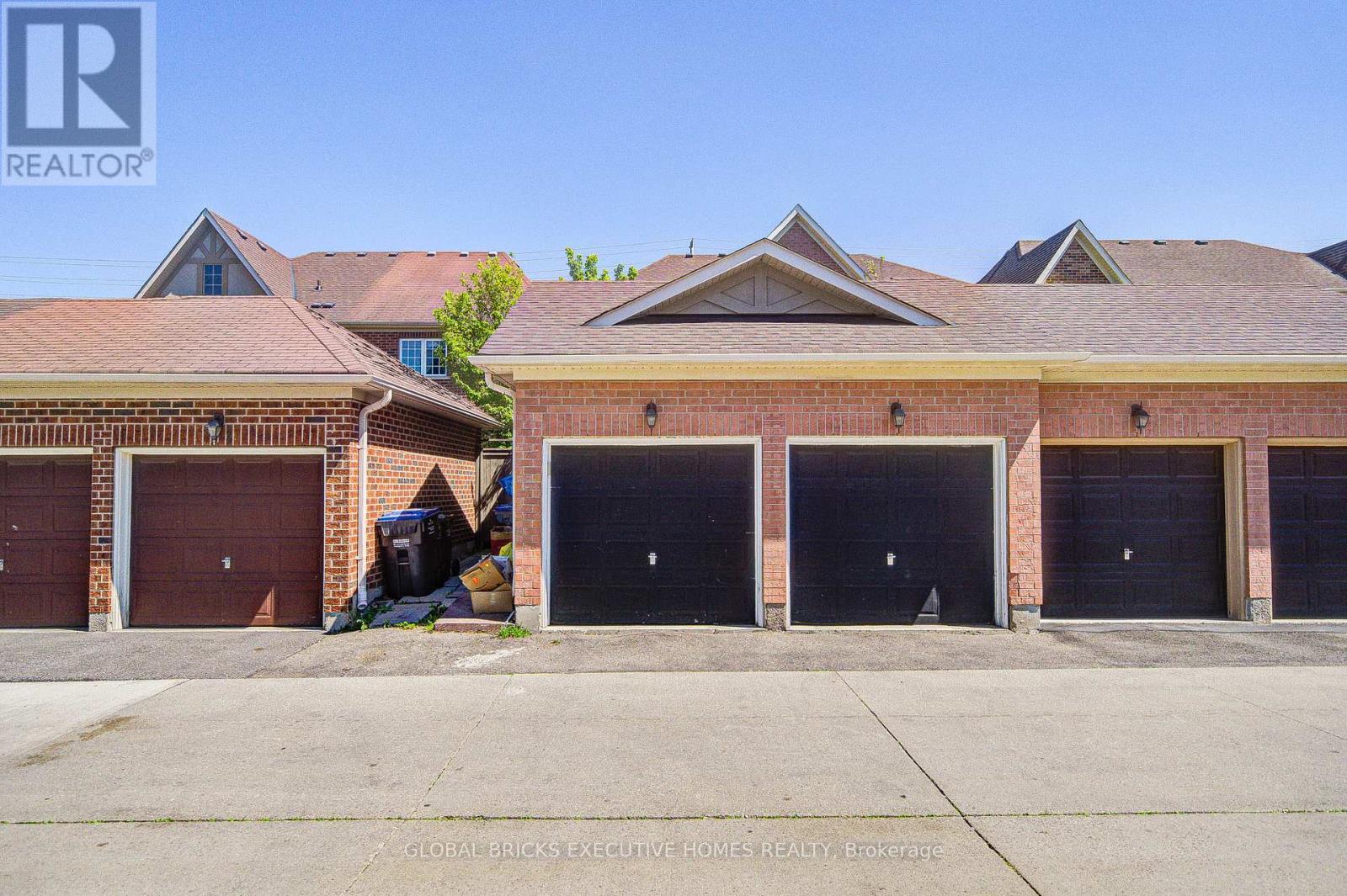 double car garage - 3885 Eglinton Avenue, Mississauga, ON - Outdoor With Exterior