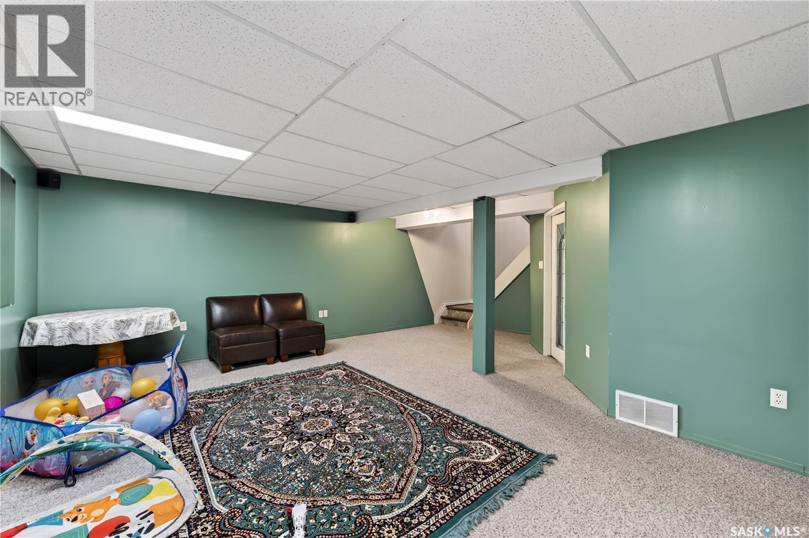 12 Jackson Bay, Regina, SK - Indoor