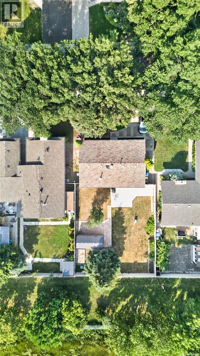 12 Jackson Bay, Regina, SK - Outdoor