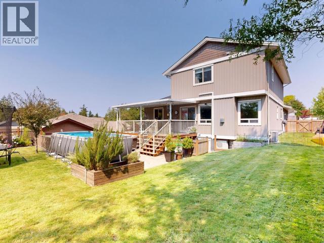 7066 Qualicum Way, Powell River, BC - Outdoor