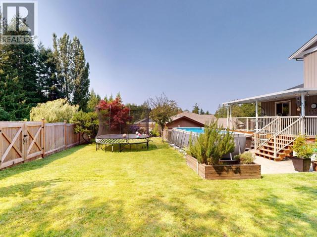 7066 Qualicum Way, Powell River, BC - Outdoor