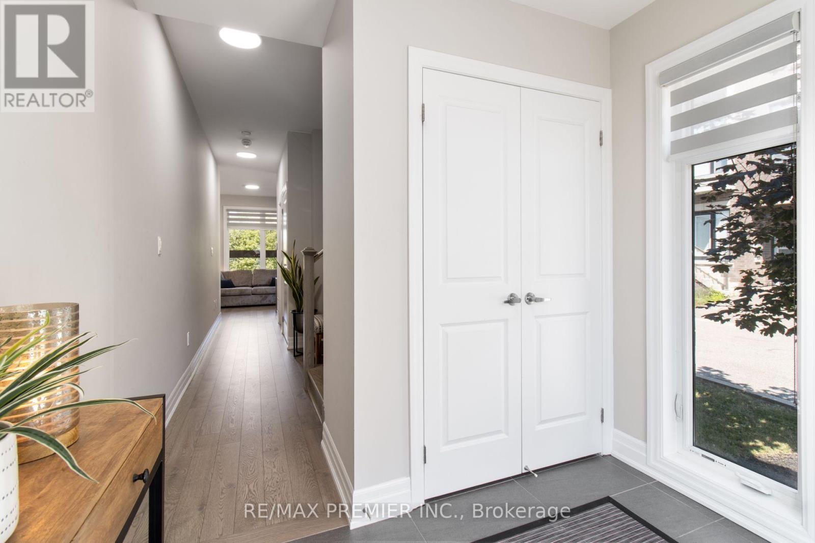 2 Gaddi Way, Vaughan, ON - Indoor Photo Showing Other Room
