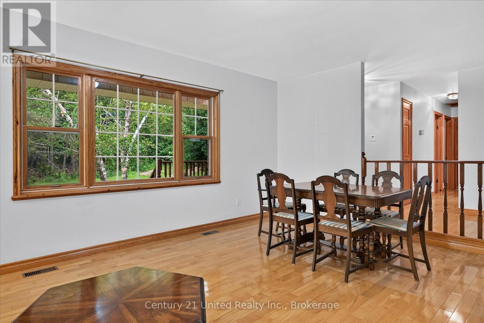 335 Douro 3Rd Line, Douro-Dummer, ON - Indoor Photo Showing Dining Room