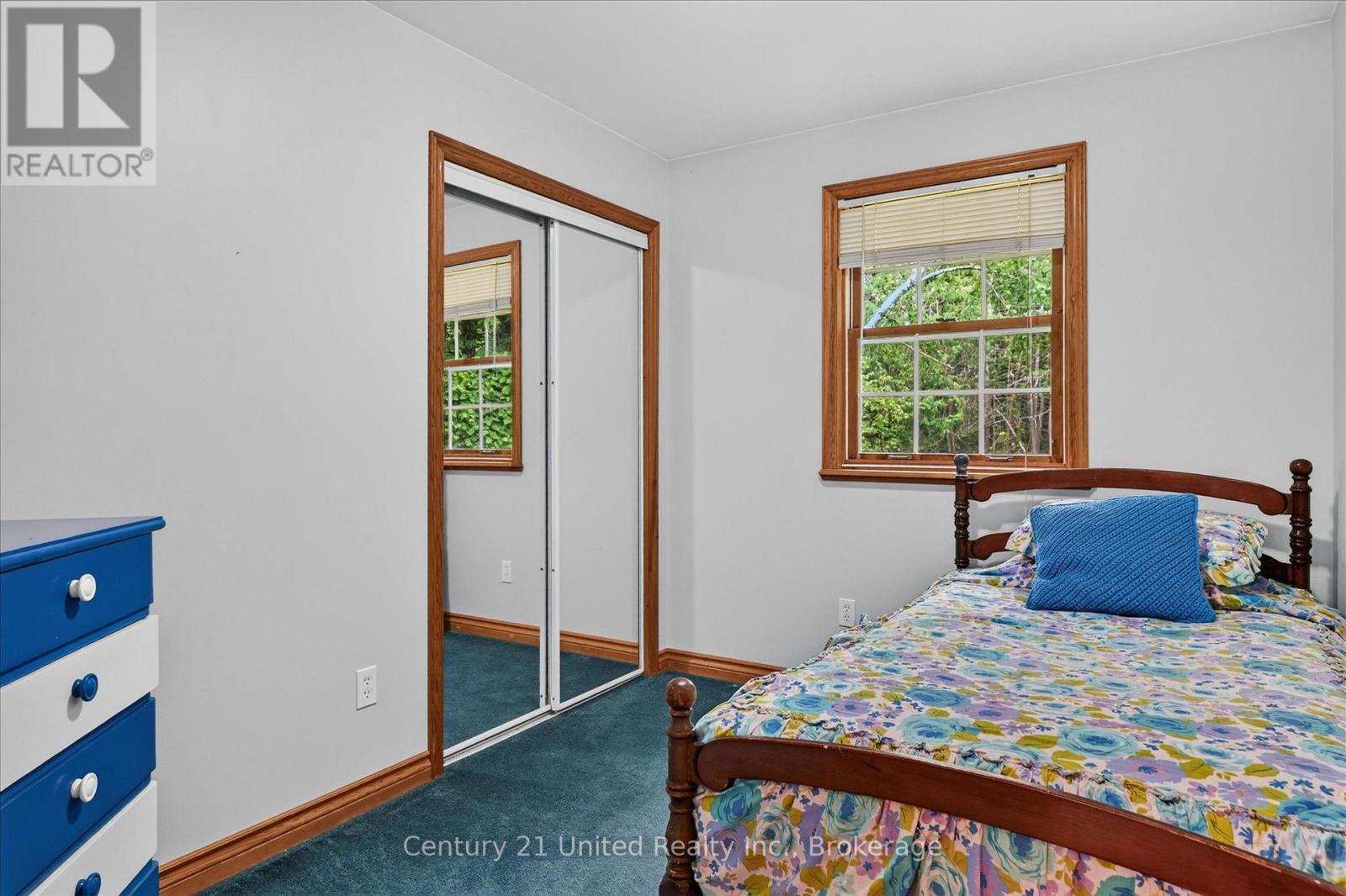 335 Douro 3Rd Line, Douro-Dummer, ON - Indoor Photo Showing Bedroom