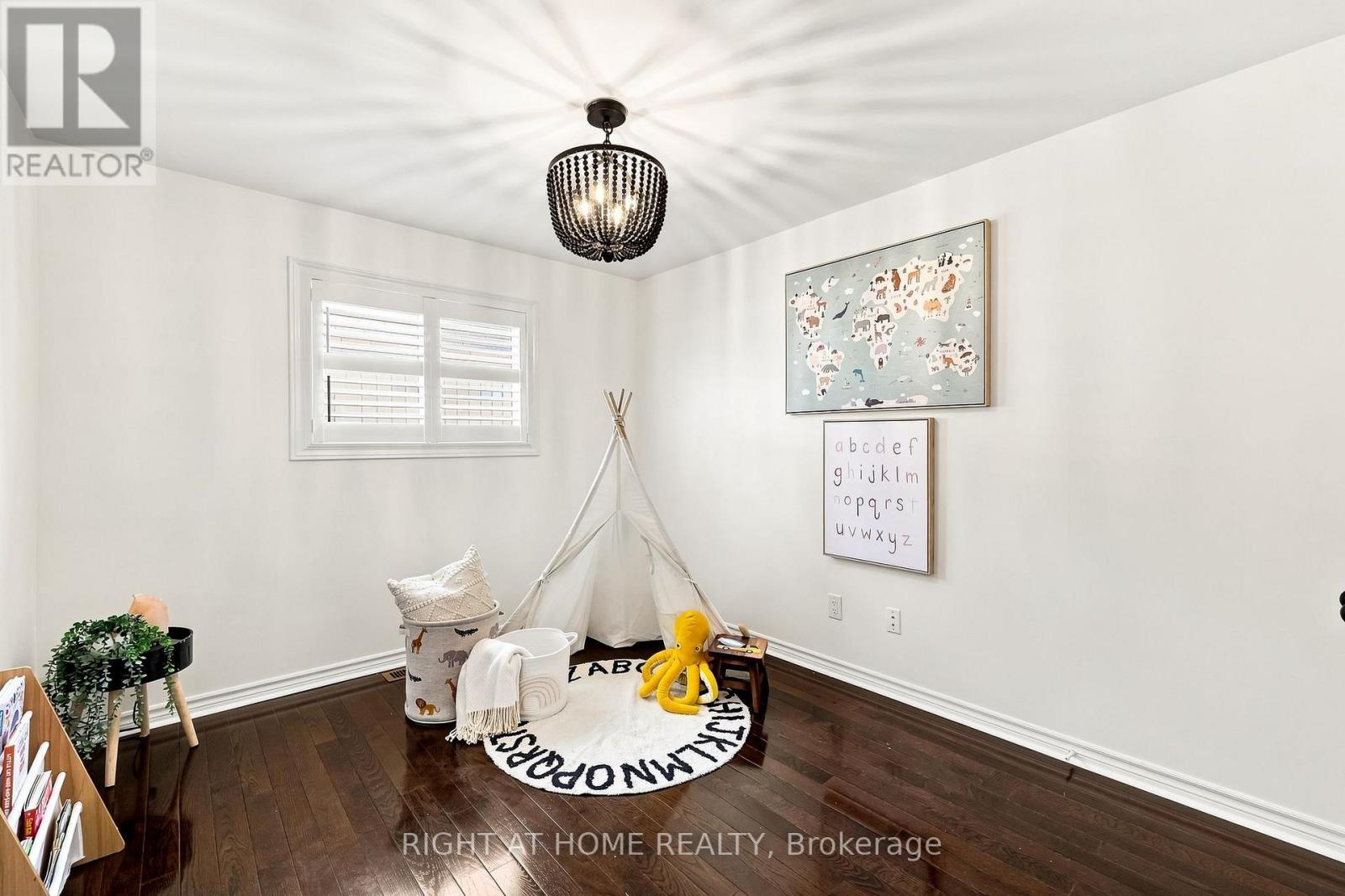 179 Cachet Boulevard, Whitby, ON - Indoor Photo Showing Other Room