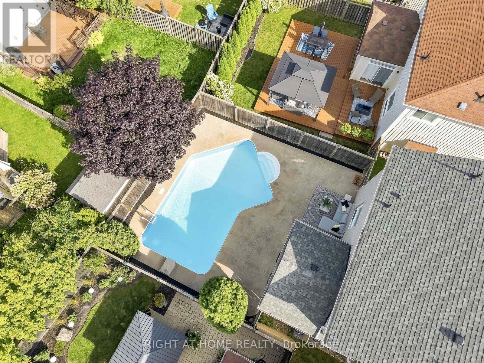 179 Cachet Boulevard, Whitby, ON - Outdoor