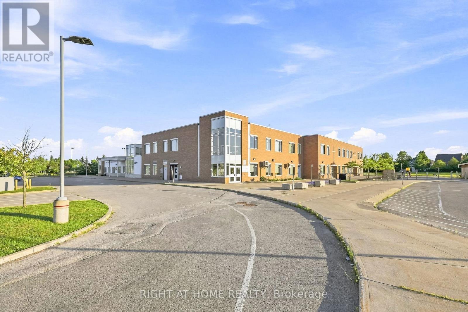 179 Cachet Boulevard, Whitby, ON - Outdoor