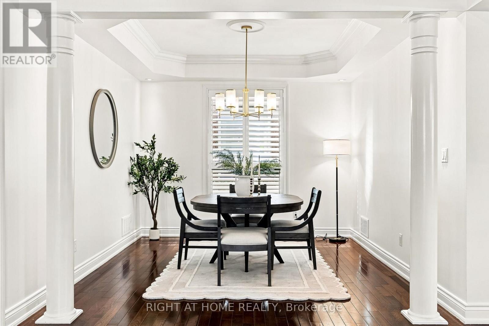 179 Cachet Boulevard, Whitby, ON - Indoor Photo Showing Dining Room