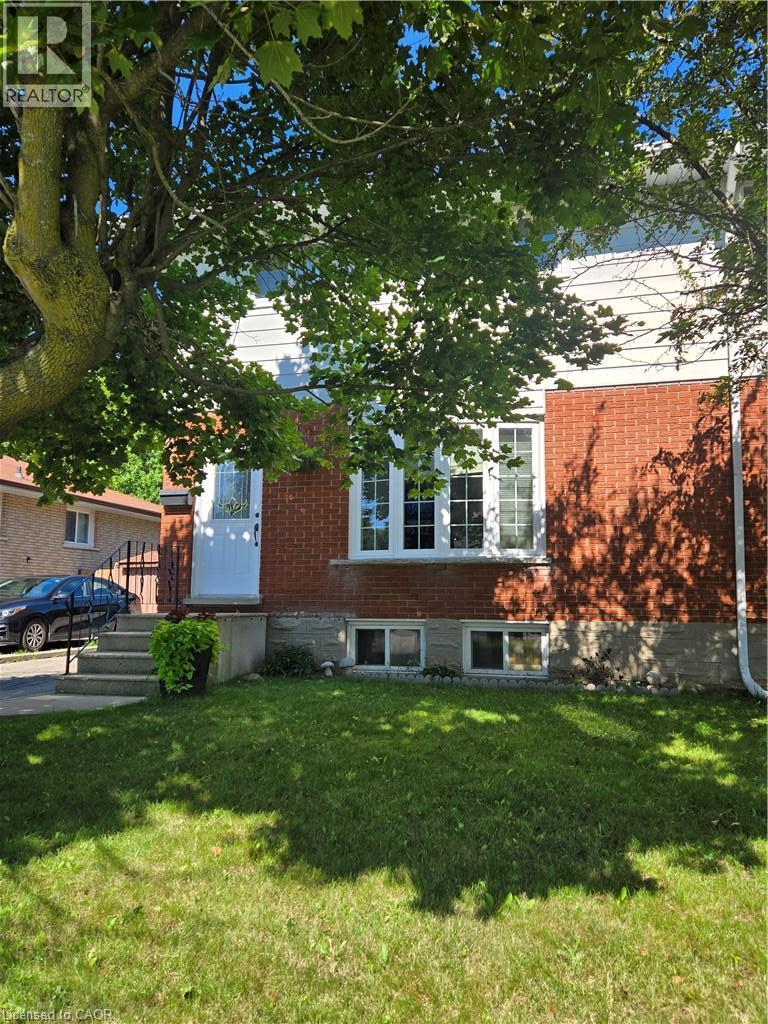 59 Chalmers Street S, Cambridge, ON - Outdoor