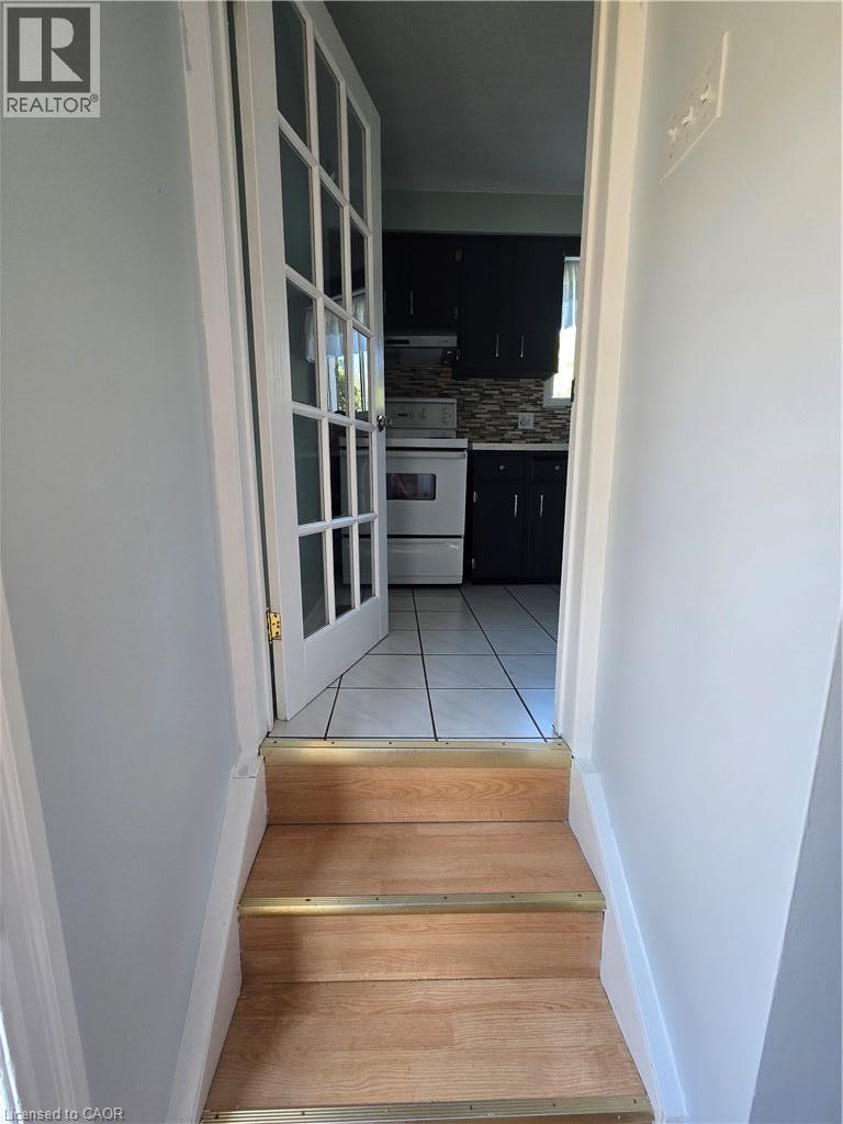 59 Chalmers Street S, Cambridge, ON - Indoor Photo Showing Other Room