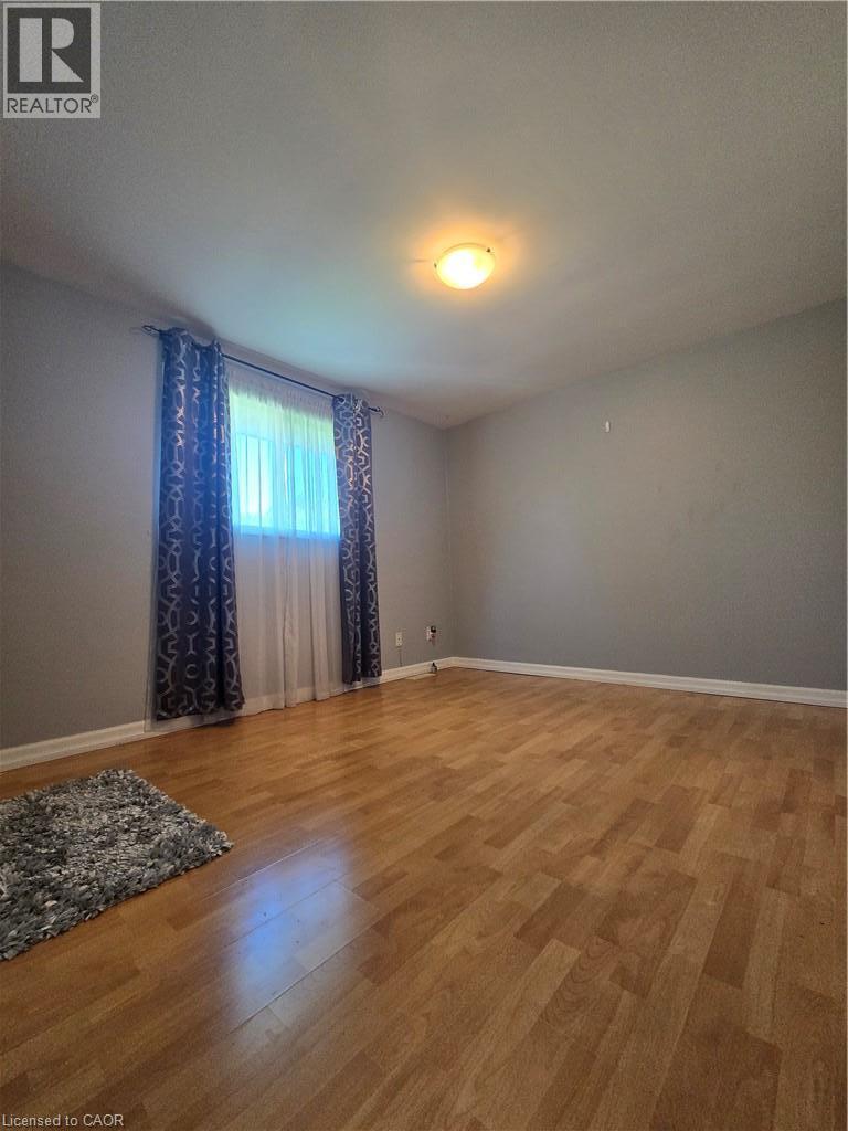 59 Chalmers Street S, Cambridge, ON - Indoor Photo Showing Other Room