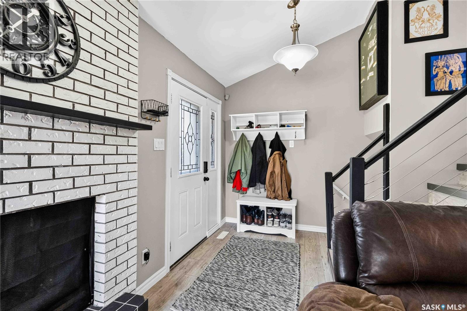 526 Tobin Crescent, Saskatoon, SK - Indoor With Fireplace