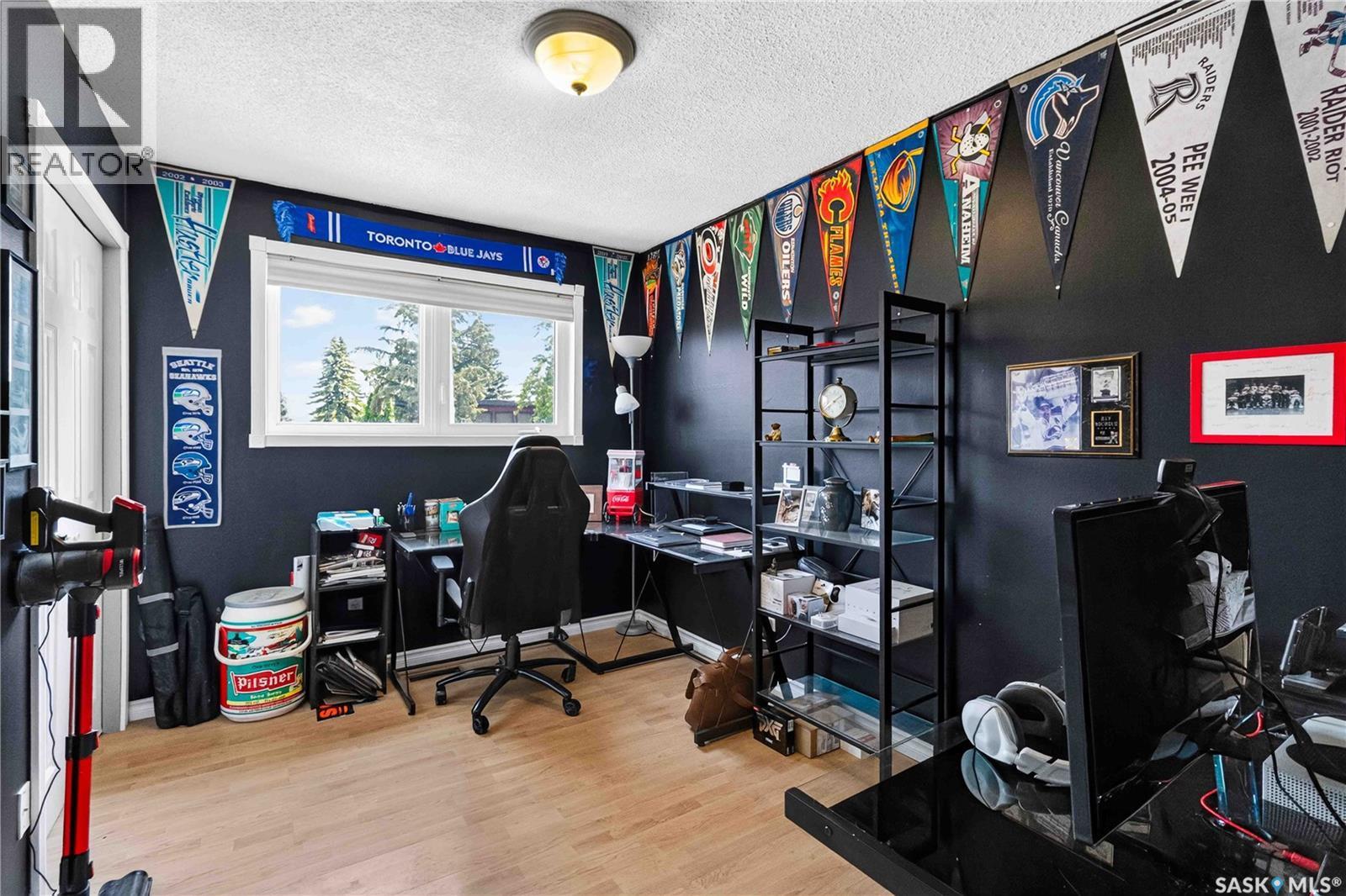 526 Tobin Crescent, Saskatoon, SK - Indoor Photo Showing Other Room