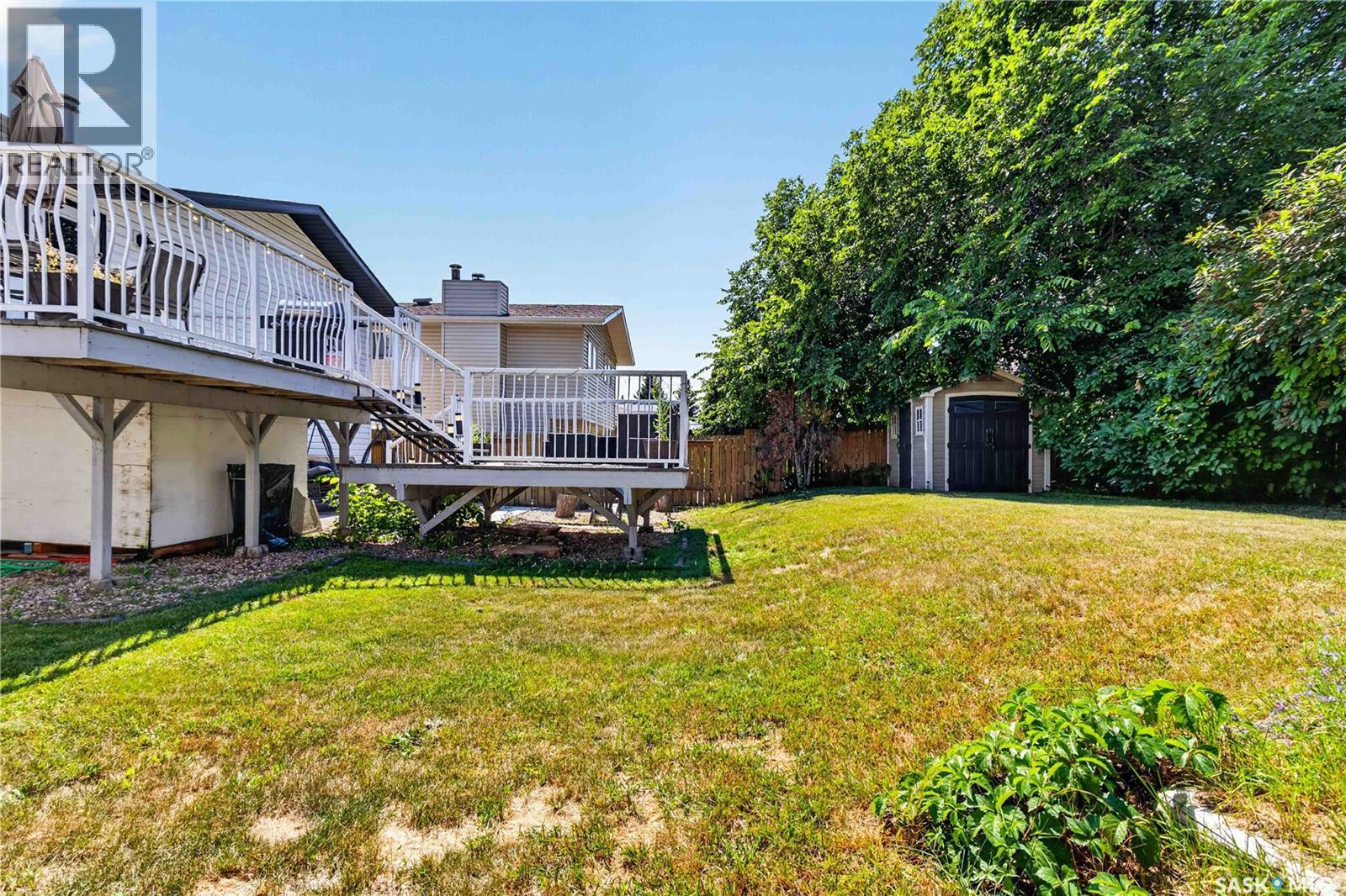 526 Tobin Crescent, Saskatoon, SK - Outdoor With Deck Patio Veranda