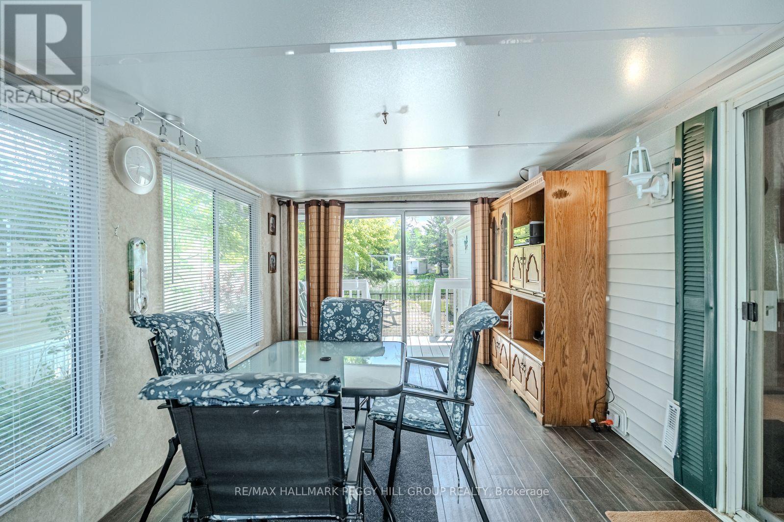 13 Huron Circle, Wasaga Beach, ON - Indoor