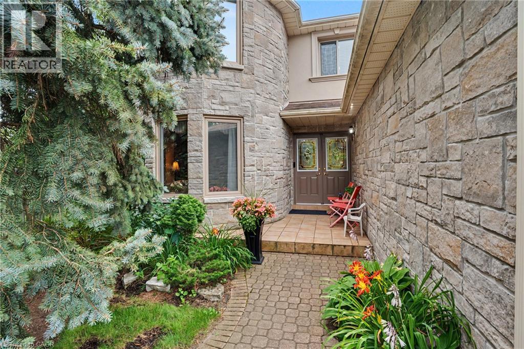 5172 Hidden Valley Court, Mississauga, ON - Outdoor
