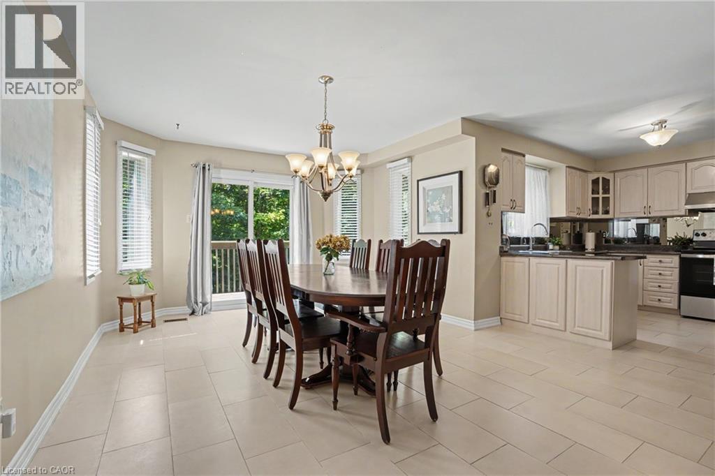 5172 Hidden Valley Court, Mississauga, ON - Indoor Photo Showing Dining Room
