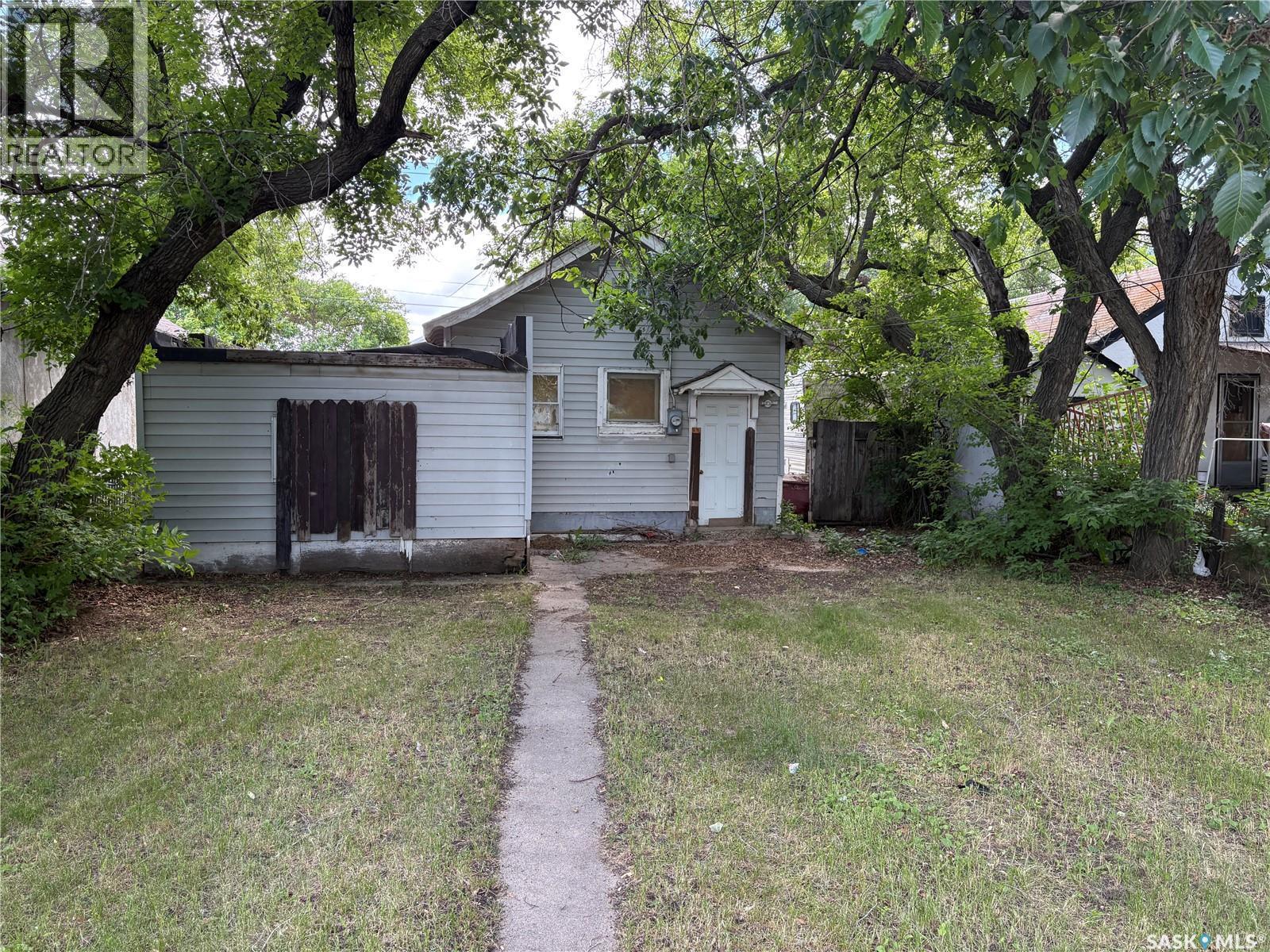 115 L Avenue S, Saskatoon, SK - Outdoor