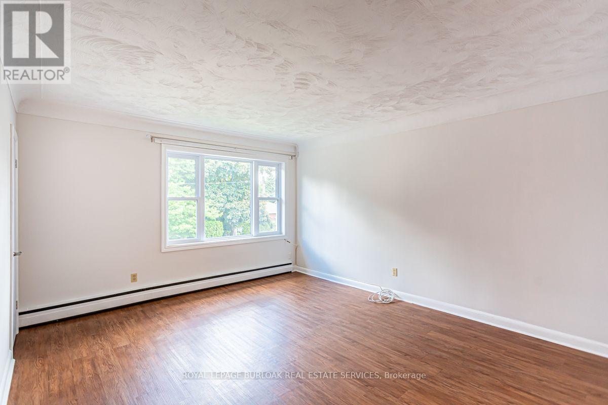 2 - 718 Ross Street, Burlington, ON - Indoor Photo Showing Other Room