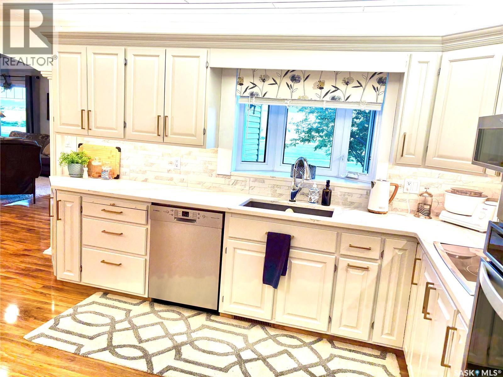 Hague Acreage, Rosthern Rm No. 403, SK - Indoor Photo Showing Kitchen With Double Sink