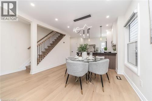 40 Glendale Avenue N, Hamilton, ON - Indoor Photo Showing Dining Room