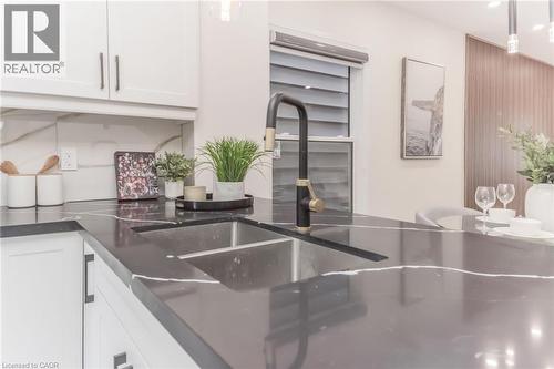 40 Glendale Avenue N, Hamilton, ON - Indoor