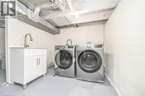 40 Glendale Avenue N, Hamilton, ON - Indoor Photo Showing Laundry Room