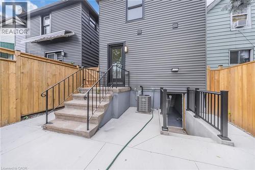 40 Glendale Avenue N, Hamilton, ON - Outdoor With Exterior