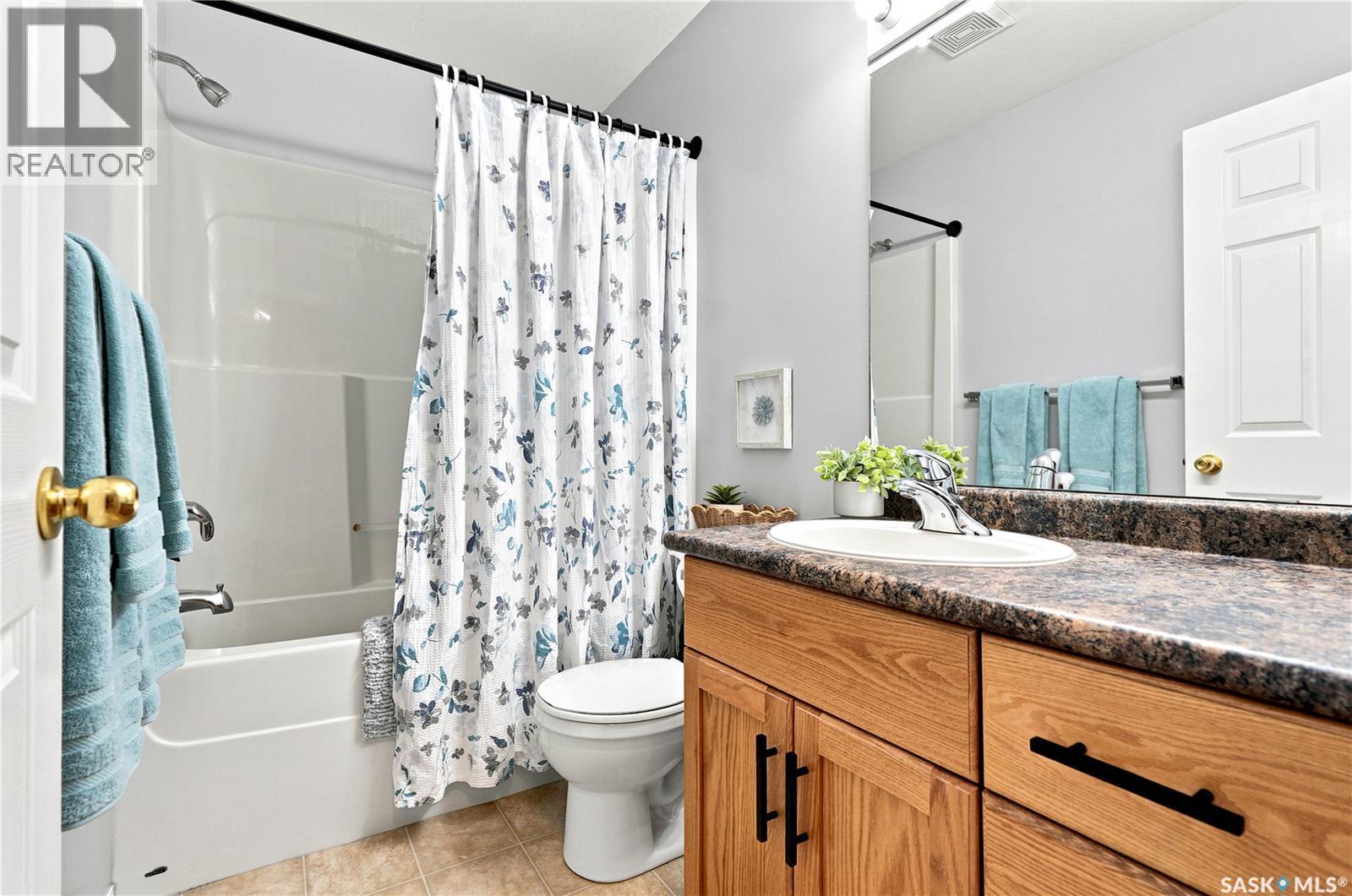 426 Rutherford Crescent, Saskatoon, SK - Indoor Photo Showing Bathroom