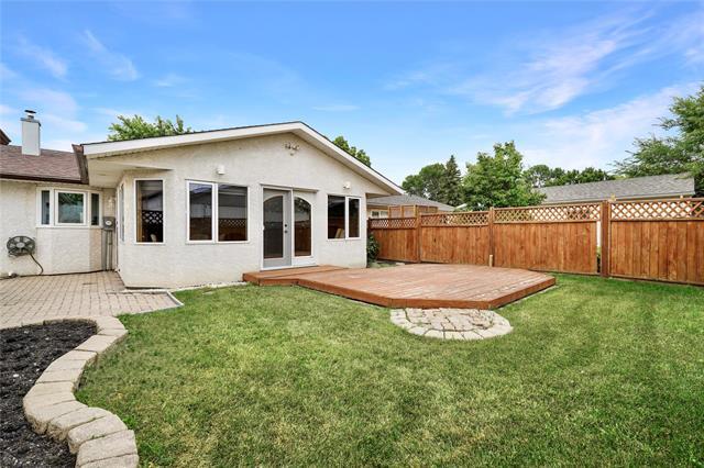 18 Thunder Bay, Winnipeg, MB - Outdoor